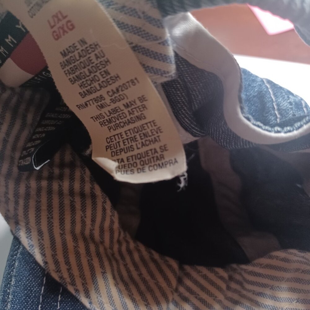 Baby  Tommy Hilfiger baseball  cap  size L/XL